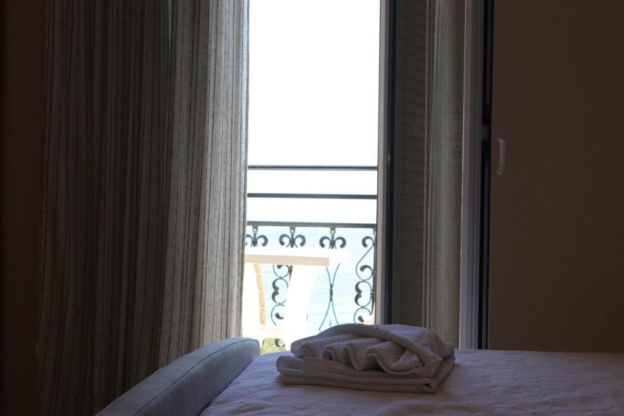 Hotel Michaela Poros  Esterno foto