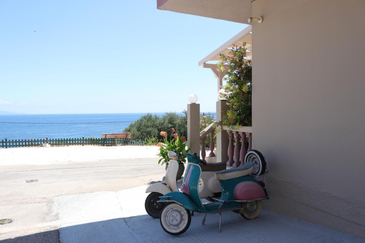 Hotel Michaela Poros  Esterno foto