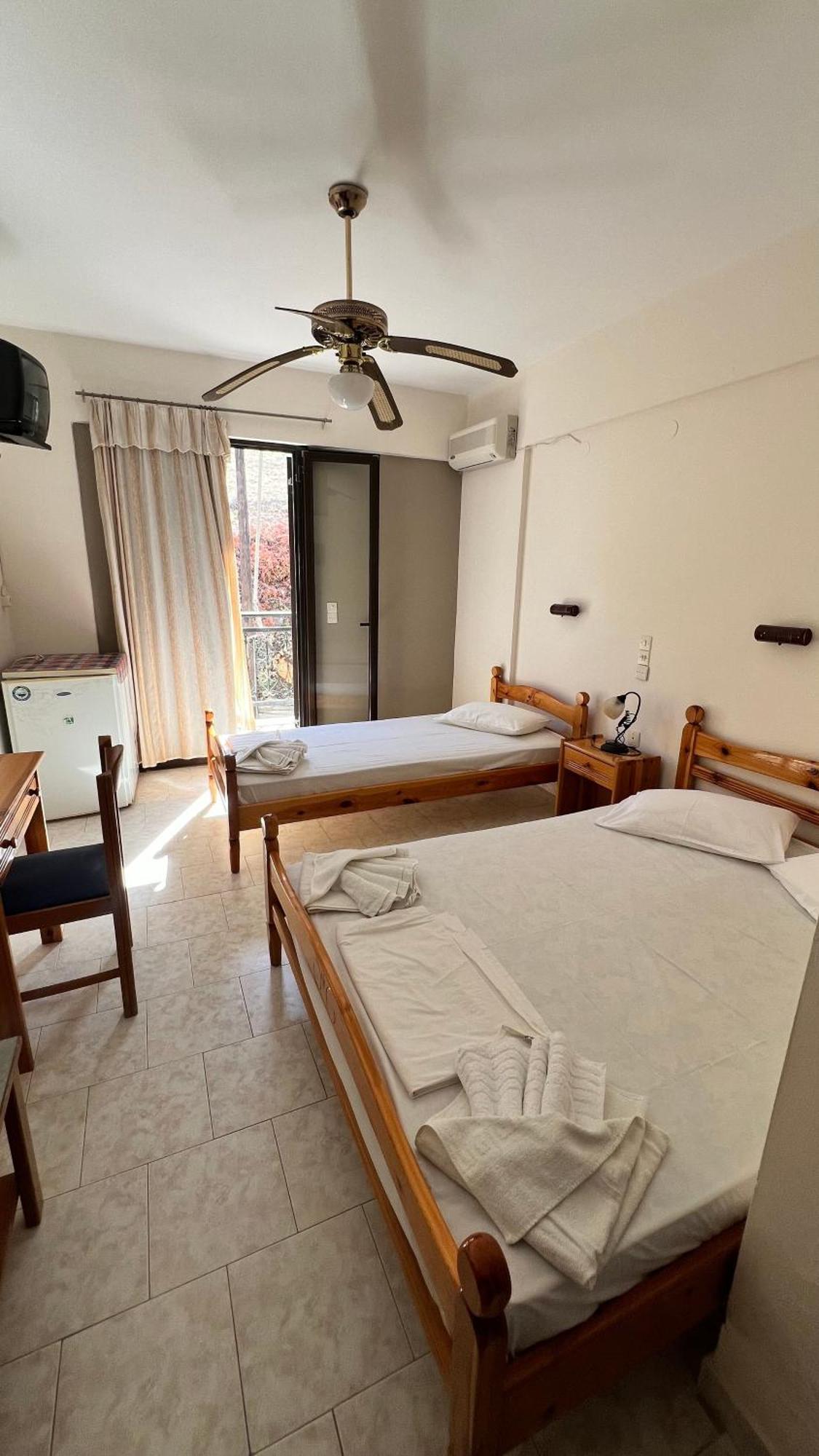Hotel Michaela Poros  Esterno foto