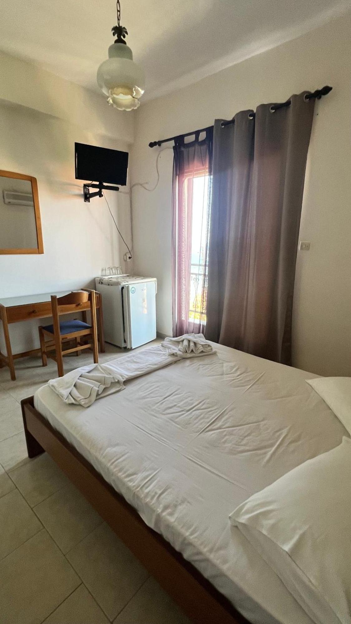 Hotel Michaela Poros  Esterno foto