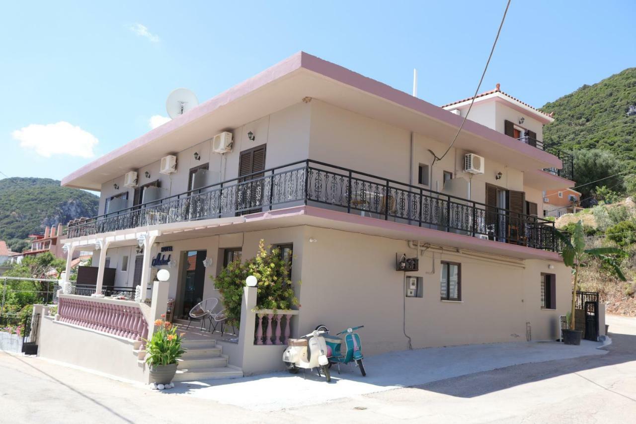 Hotel Michaela Poros  Esterno foto